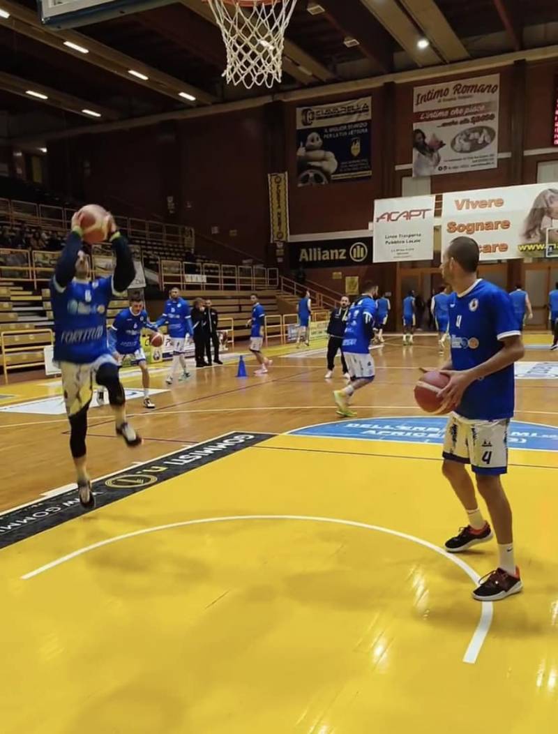 La Fortitudo Basket Apricena non sa più vincere