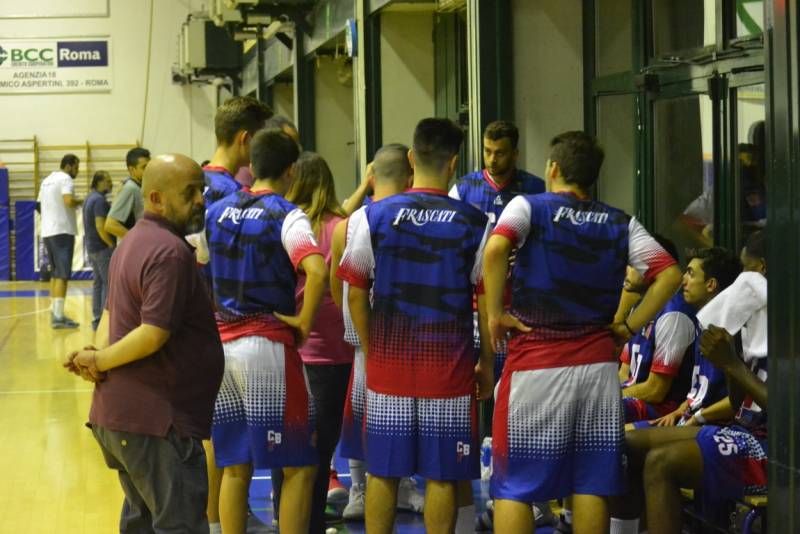 Il Club Basket Frascati ha vinto in maniera netta e convincente il match interno contro Fondi 