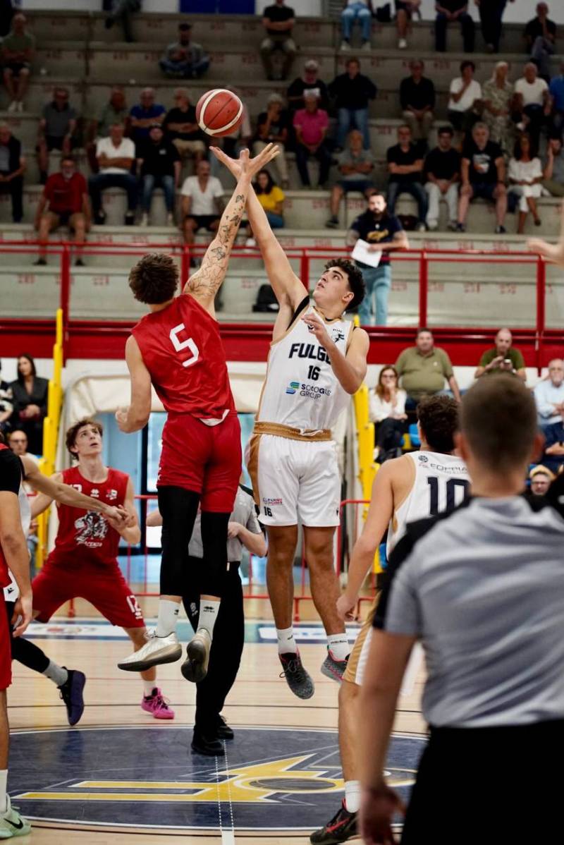Derby infuocato all'esordio: la Fulgor Fidenza supera la Bakery 83-76 