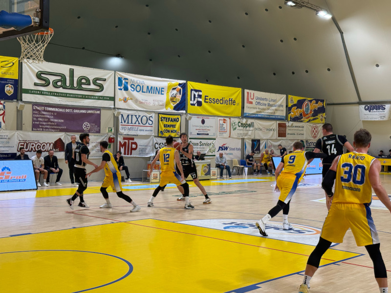 Cuore e carattere: la Paperdi Juvecaserta espugna Piombino 86-90 