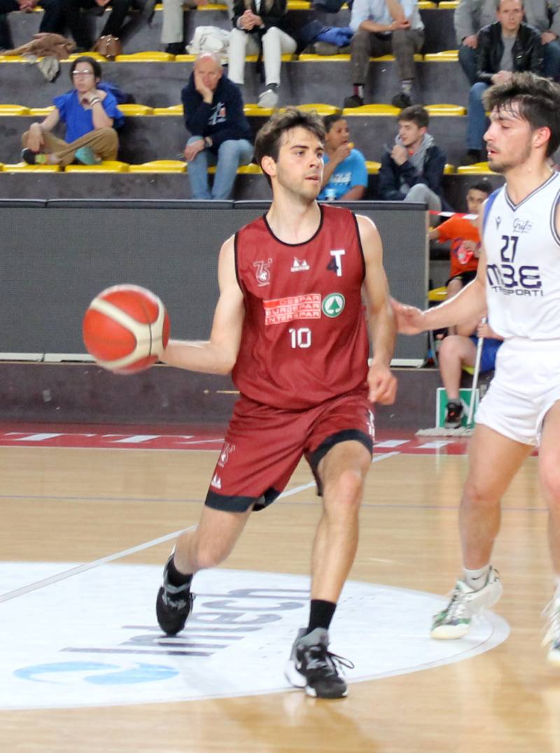Finale di festa anche se arriva l'ennesima sconfitta