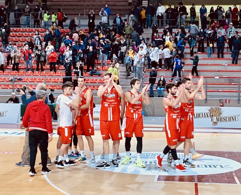 La prima trasferta stagionale della Rennova Teramo è ad Ancona
