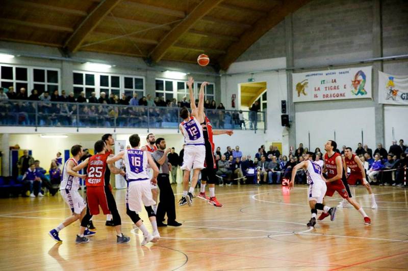 Diciannovesima (e soffertissima) vittoria di fila per il Ciemme Mestre 