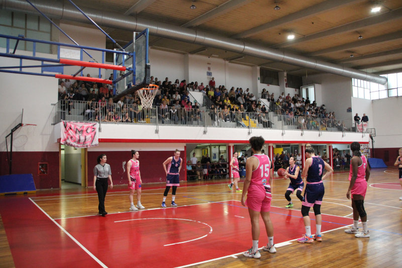Il Jolly Acli Basket Livorno cede di misura in gara uno contro Agropoli 