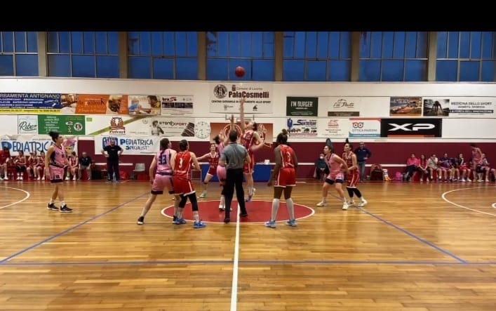 Livorno fa sua anche gara 2. Alla Sisas Pallacanestro Perugia domenica non resta che vincere