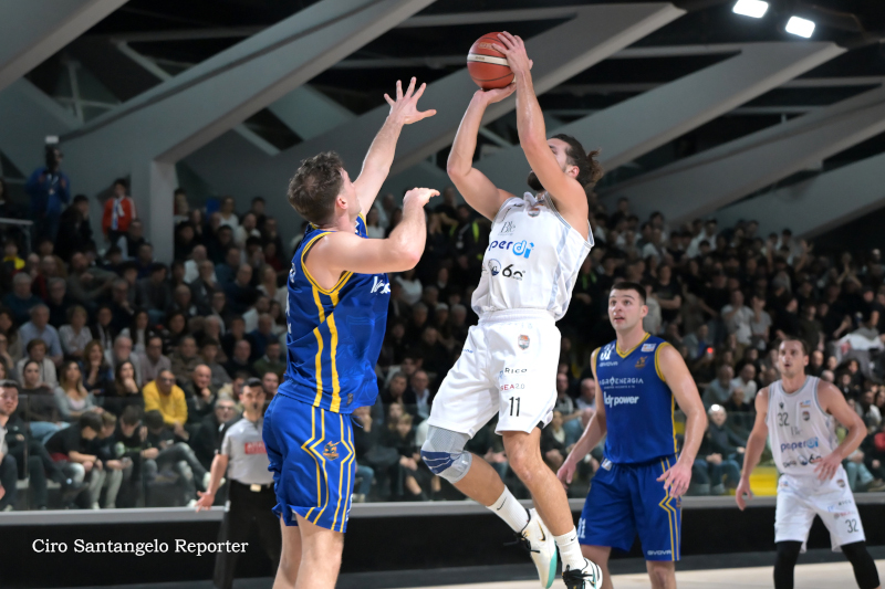 Il derby è fatale alla Paperdi Juvecaserta 2021 