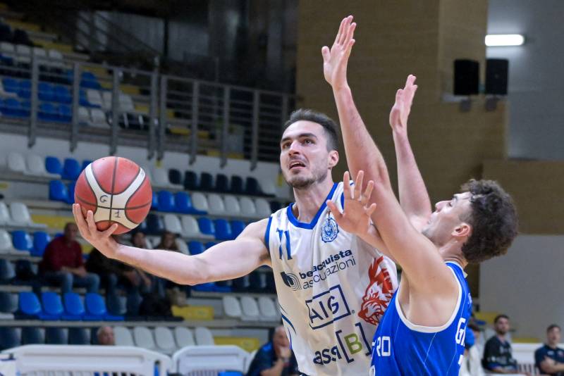 Benacquista Assicurazioni Latina Basket supera Ristopro Janus Basket Fabriano 92-81 