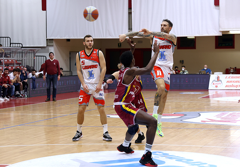 Livorno banchetta a Legnano 