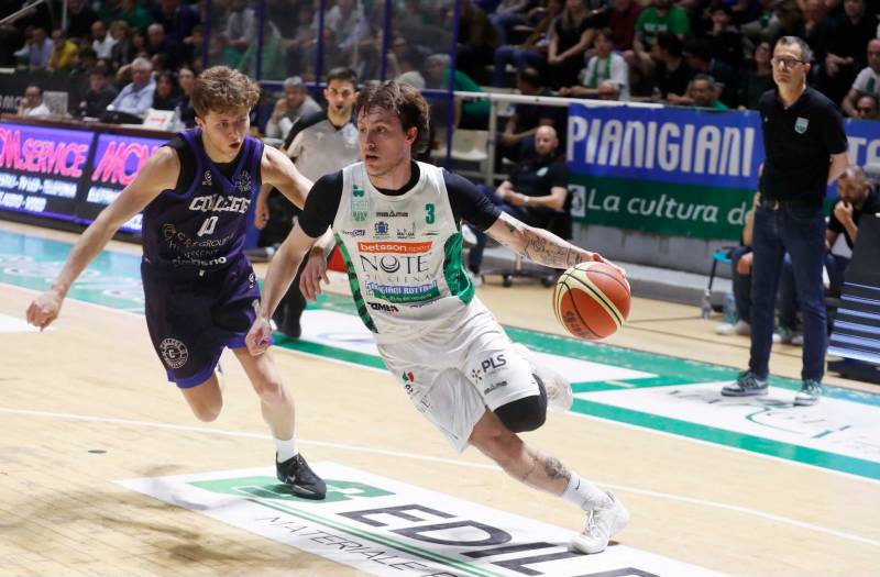 La Note di Siena conquista gara 3 contro Borgomanero e vola in semifinale. PalaEstra straordinario 