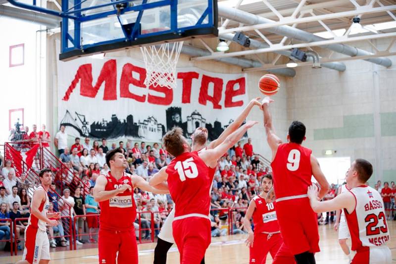 Il Ciemme Mestre cede in gara1 di finale alla Falconstar, che si impone con merito al PalaVega 