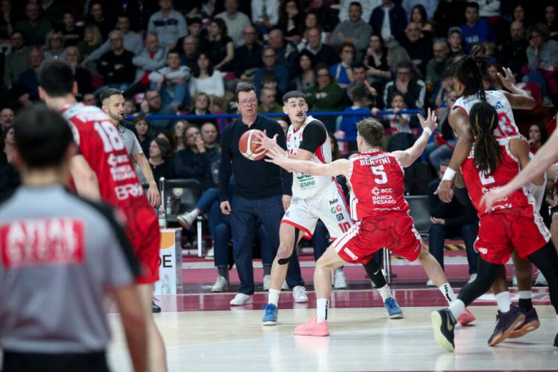 La capolista Pesaro passa al Taliercio 