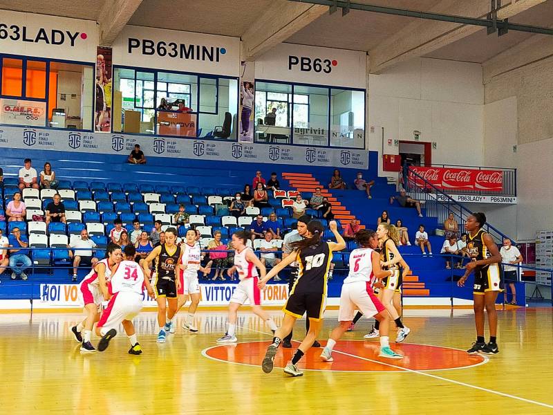 L'under 17 femminile Elite Basket Roma si ferma a un passo dal sogno 
