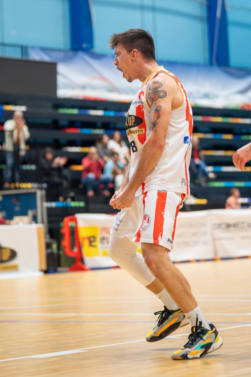 Infante lancia la Clean Up Molfetta, Foggia battuto in rimonta 87-79 