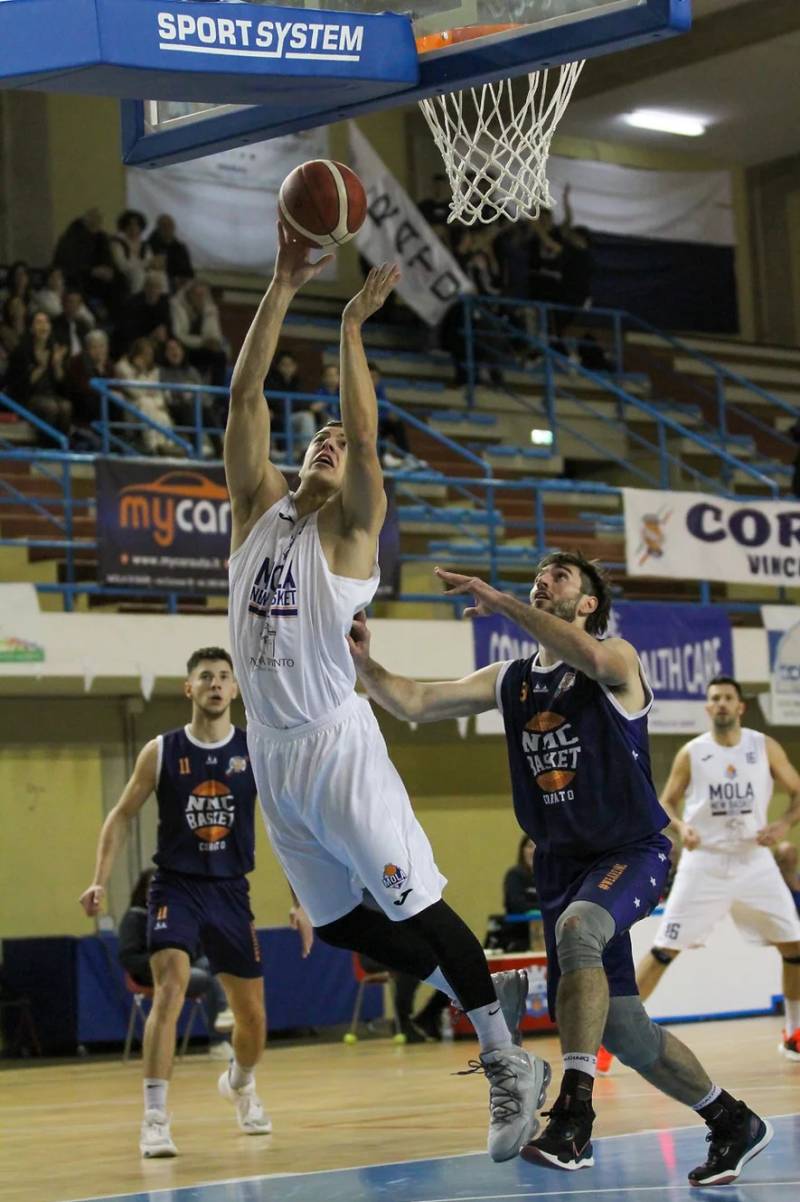 NMC, Mola rimonta solo nel terzo quarto e porta a casa "Gara 1" dei play-off:  69-54 al PalaPinto! 