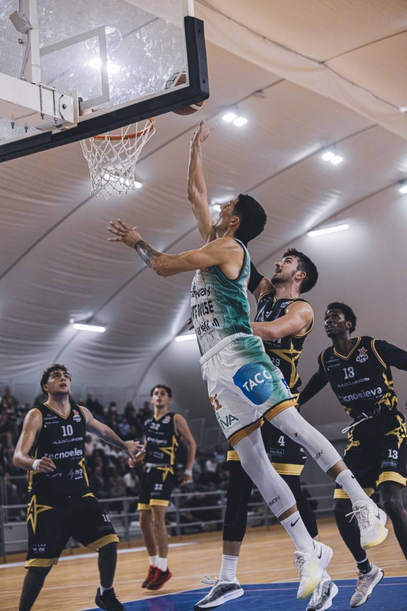 La Climaway fa suo il derby: Adria Bari domata 83-74 