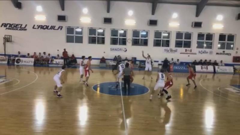 Si ferma a 4 la striscia consecutiva del NBA Si ferma a 4 la striscia consecutiva del NBA