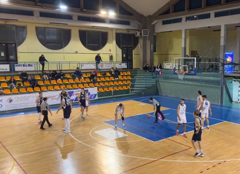 Grande colpo in trasferta per NB Aquilano che sbanca Isernia e resta al comando del Campionato di C