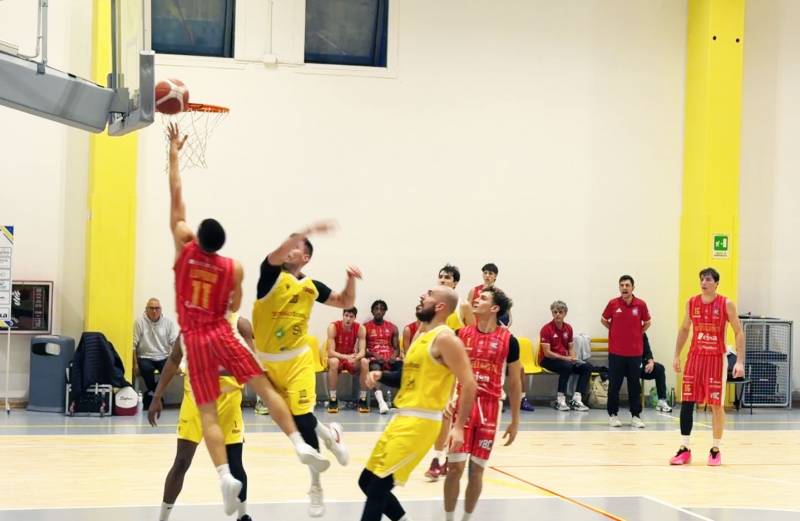 A Mesagne la prima sconfitta stagionale della Valentino Basket Castellaneta 