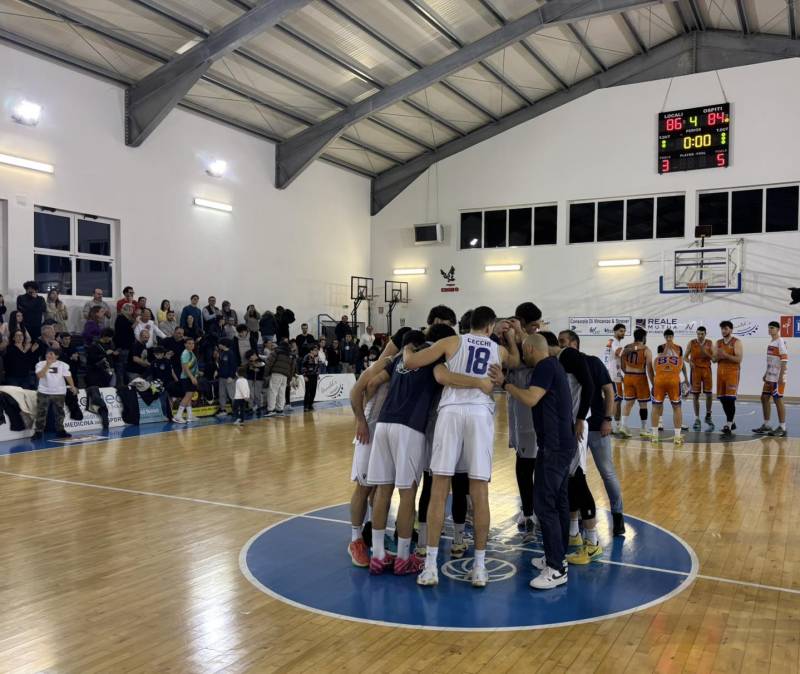 Nuovo Basket Aquilano la spunta contro Marigliano e continua a sognare i playoff 