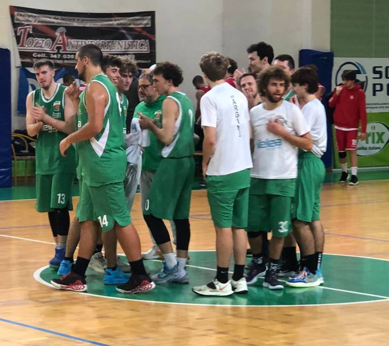 ARGINE vince il derby e consegna la maglia nera del girone allo Sportschool!