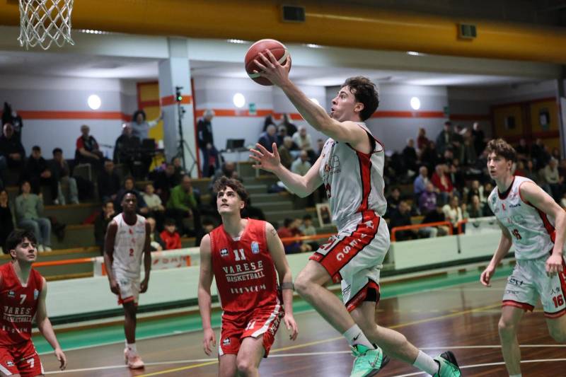 Squali, nel finale ha la meglio Varese 