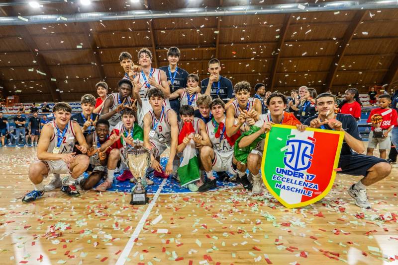 Ad Agropoli EA7 Olimpia Milano si laurea Campione d'Italia:battuta in finale Dolomiti Energia Trento