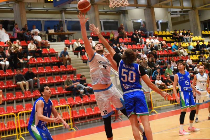 Vifermeca Olimpia Castello - Fossombrone 80-72: Olimpia ancora capolista imbattuta 