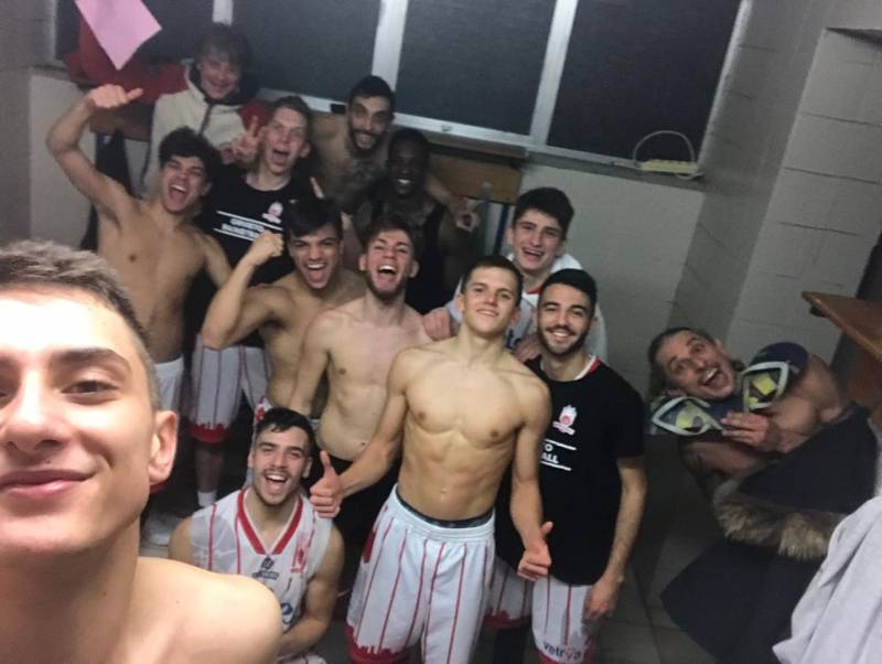 Importante vittoria casalinga per la Vetrya Orvieto Basket Importante vittoria casalinga per la Vetrya Orvieto Basket