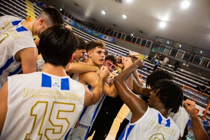 Il Pescara Basket c'è: batte l'Olimpia Castello e tiene aperto il discorso salvezza