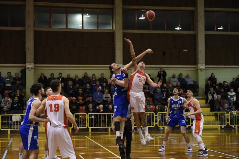 Prova di forza della Pescara Basket: successo largo nel derbyssimo e regular season vinta 