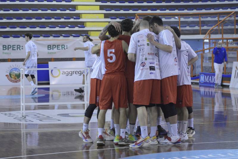 Ultimo quarto da incubo contro Matelica e prima sconfitta stagionale per la Pescara basket