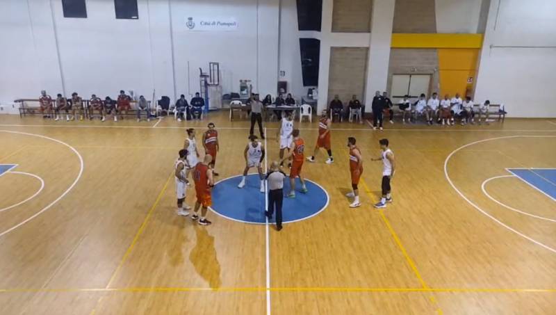 Caduta la capolista.:Pianopoli vince e convince in casa, supportata dal suo grande pubblico