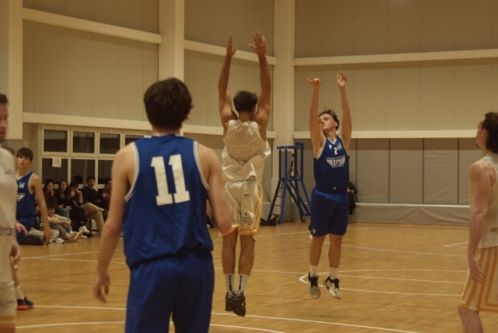 Al ballo delle debuttanti 2 punti al Playground Volta ma applausi ai giovani del CSI Imola