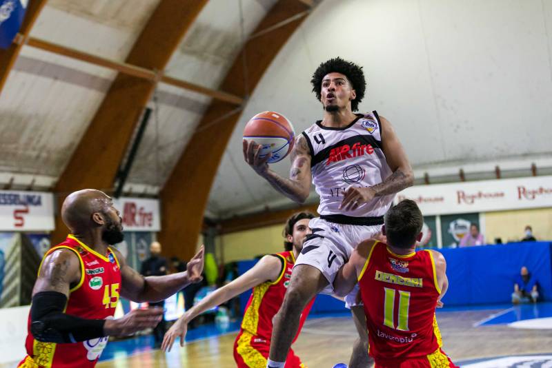 L'Atlante Eurobasket Roma non si ferma: superata anche L'OrasĂŹ Ravenna