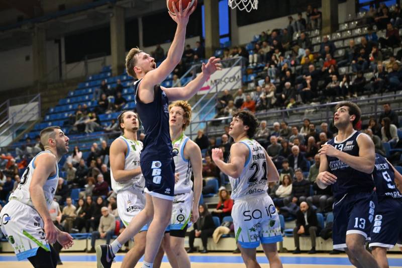 Dany Basket, colpaccio al PalaCattani di Faenza: Regoli fa esultare Quarrata