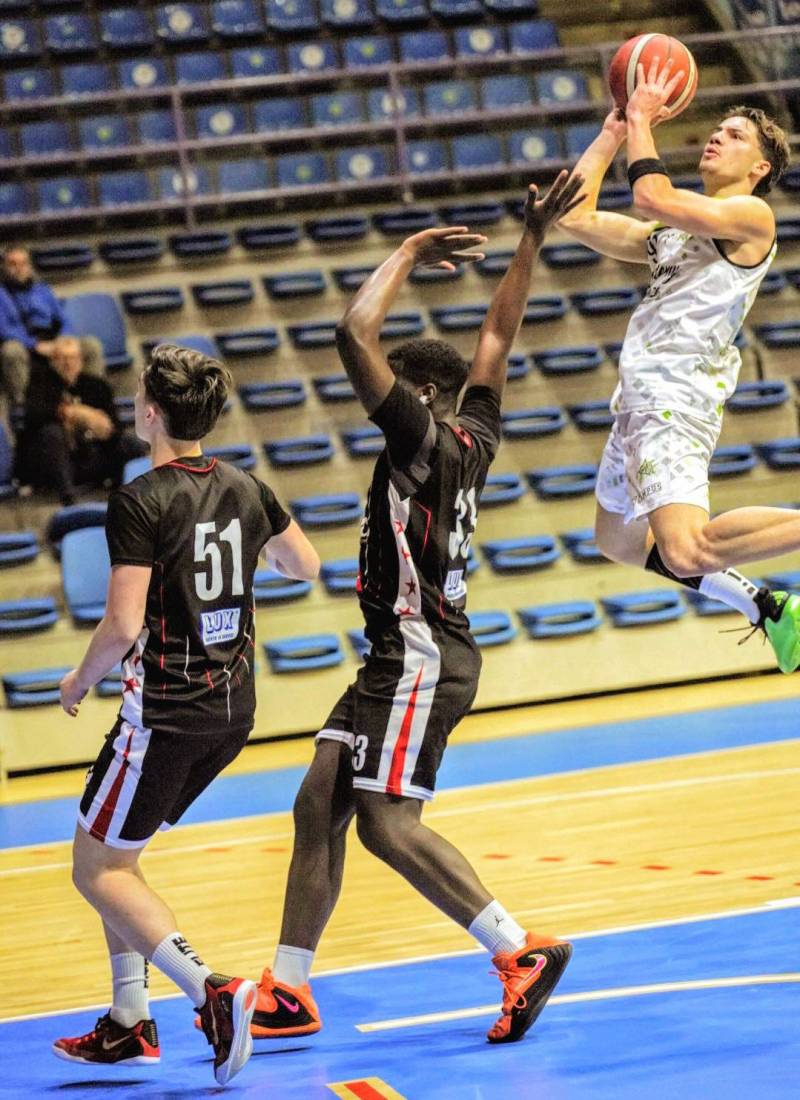 Vittoria da applausi per la Raggisolaris Academy contro Unibasket 
