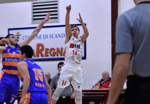 Al PalaRegnani non basta una Bmr generosa: Milano si impone 72-59