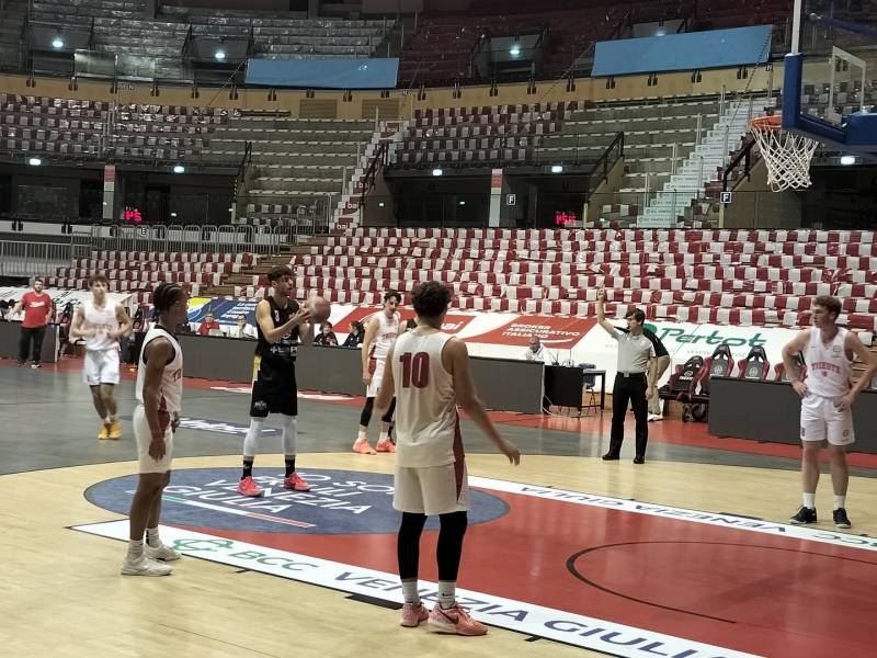 Il New Basket esce sconfitto dalla sfida con la Pallacanestro Trieste giocata venerdì al PalaRubini