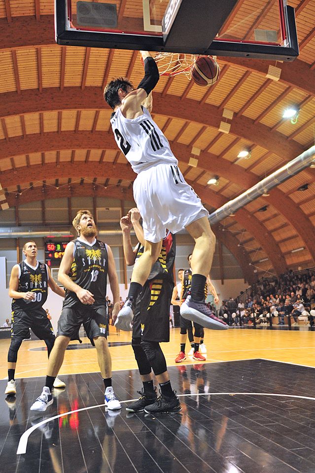 Debutto casalingo con il botto per la Rucker Sanve