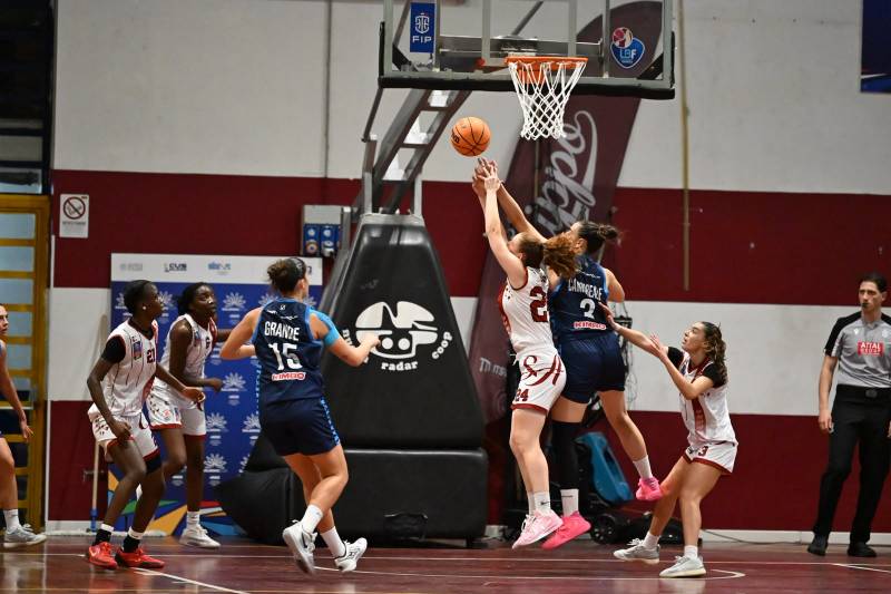 Salerno Basket  92 al tappeto contro Unitiva Napoli 