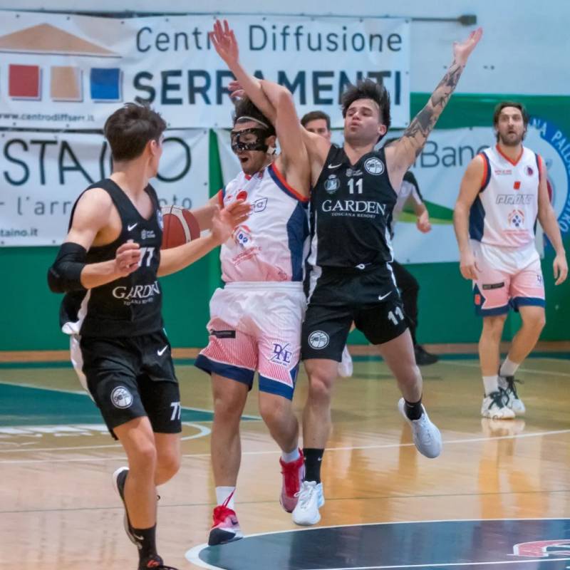 San Vincenzo-Dragons 85-71, finisce la stagione rossoblù ma un grazie lo stesso ai nostri ragazzi