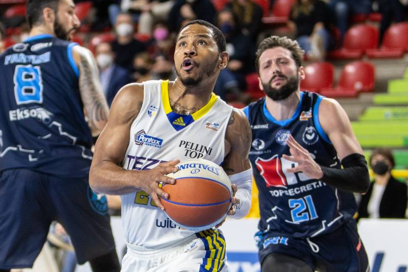 La Tezenis batte Ferrara e centra la qualificazione alla Coppa Italia La Tezenis batte Ferrara e centra la qualificazione alla Coppa Italia