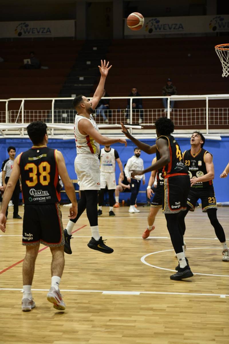 Altra grande prestazione casalinga per la Ecojump Messina che non lascia scampo al Basket Catanzaro