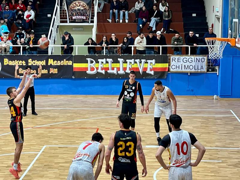 Basket Academy si arena a Messina e la Basket School prevale 92-81 