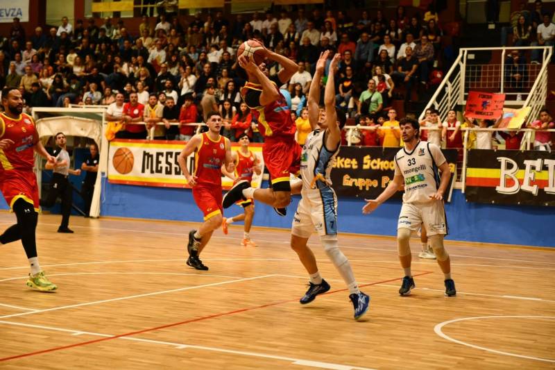 La Dinamo esce sconfitta dal PalaTracuzzi di Messina 