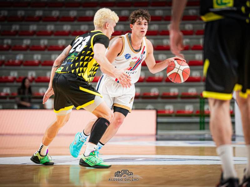 Cala il sipario sulla stagione della Torres. Terni vince e festeggia