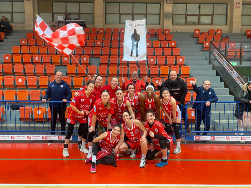 Pallacanestro Perugia, vittoria da urlo: espugnata Senigallia e primo posto in classifica
