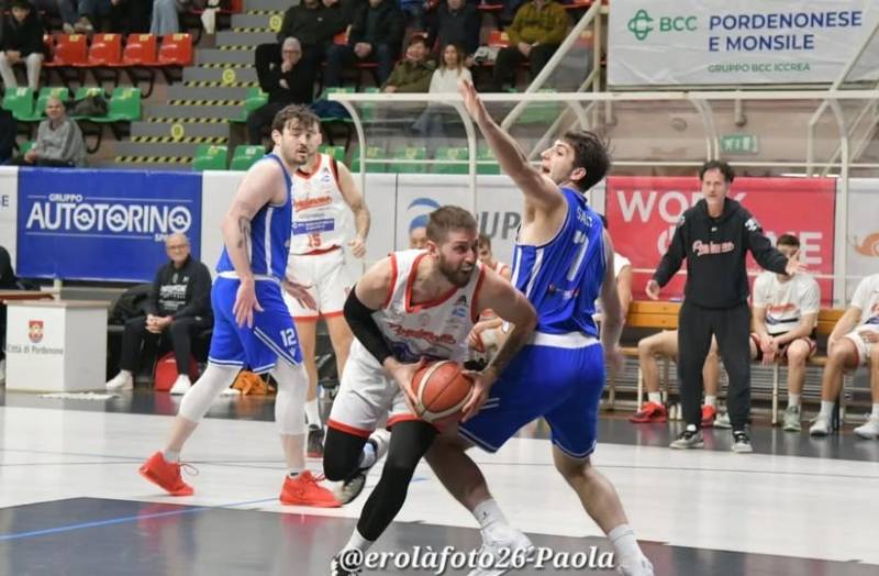 Terza vittoria consecutiva per la BCC Pordenonese e Monsile. Sconfitto Gardonese 72-64 