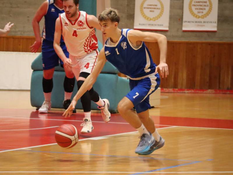 Buster Verona dai due volti in gara 1 di playout a Dueville 