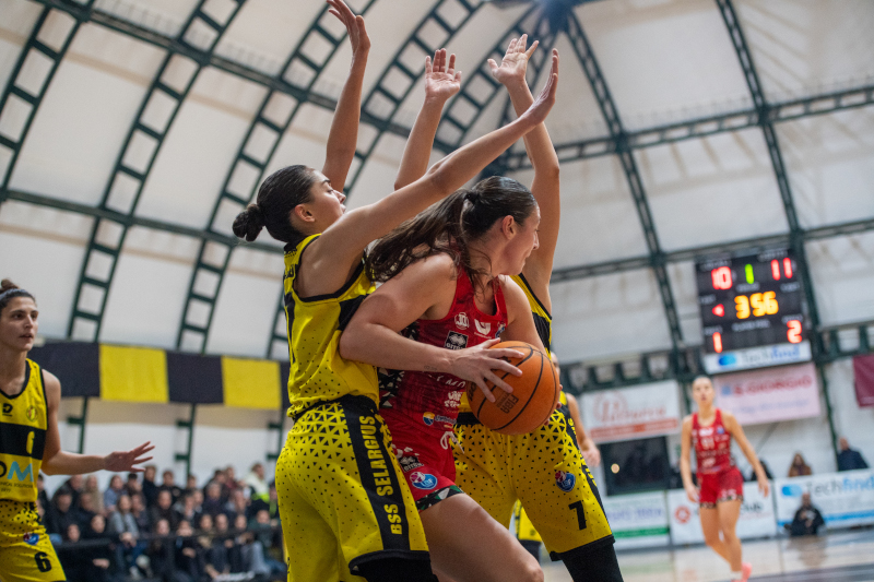 Costa Masnaga espugna il PalaVienna 57-72